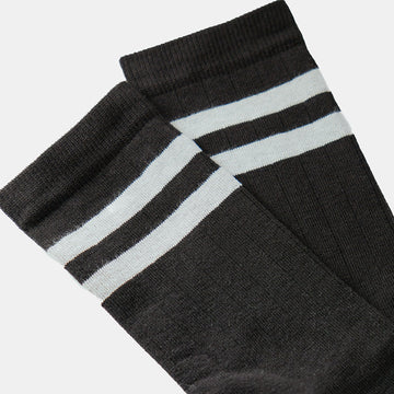 Crne čarape sa dve pruge